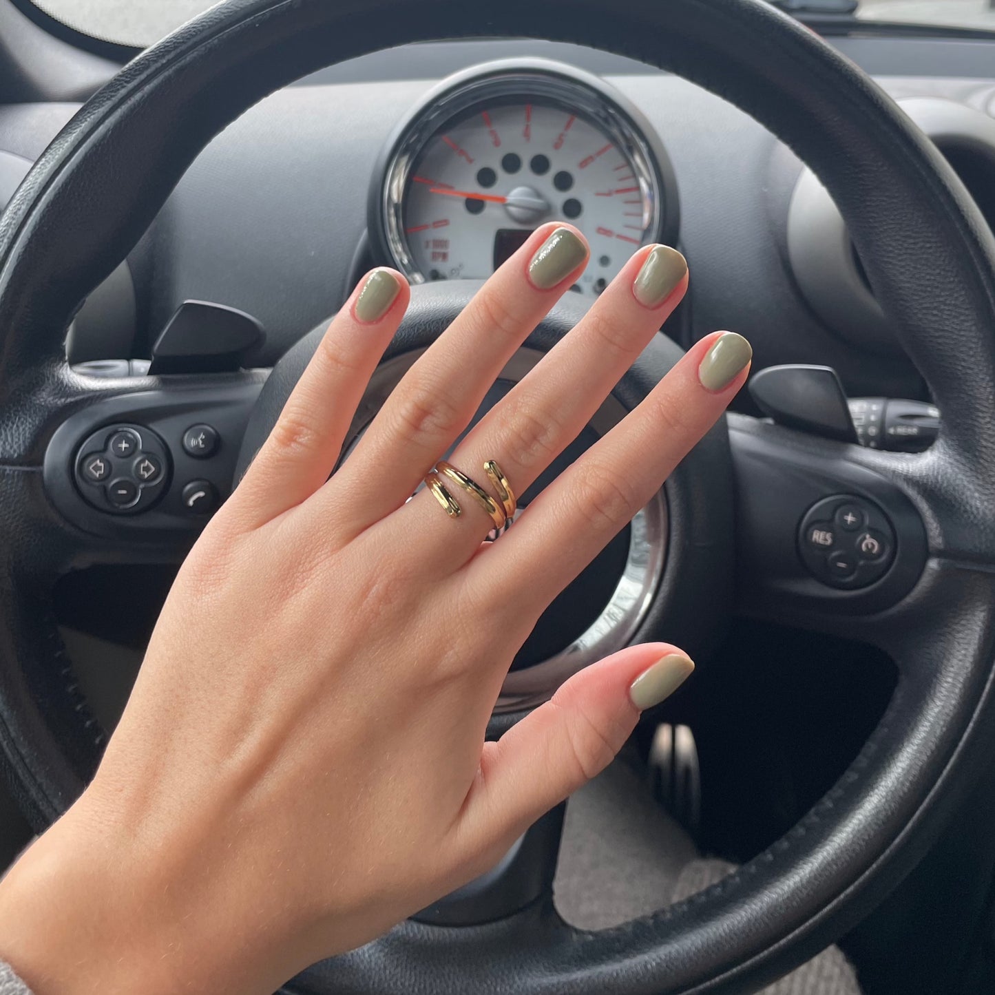 FIEN Ring