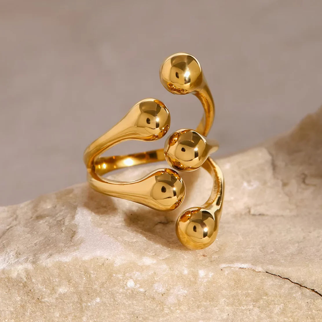 ARIANA Ring